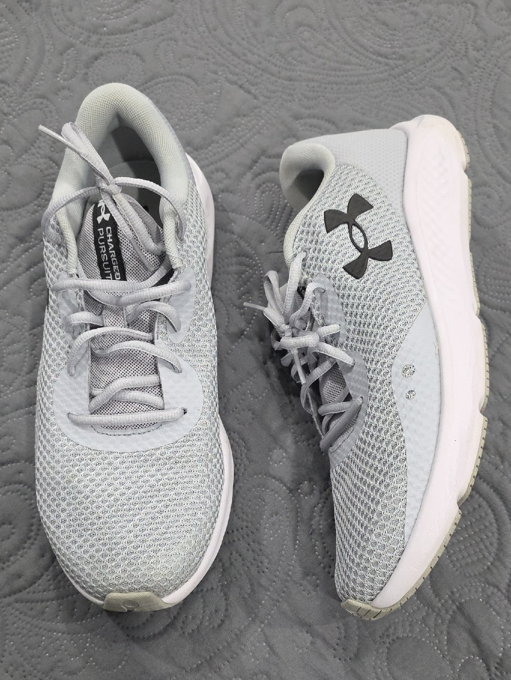 Under Armour Light Gray Mesh Athletic Trainers